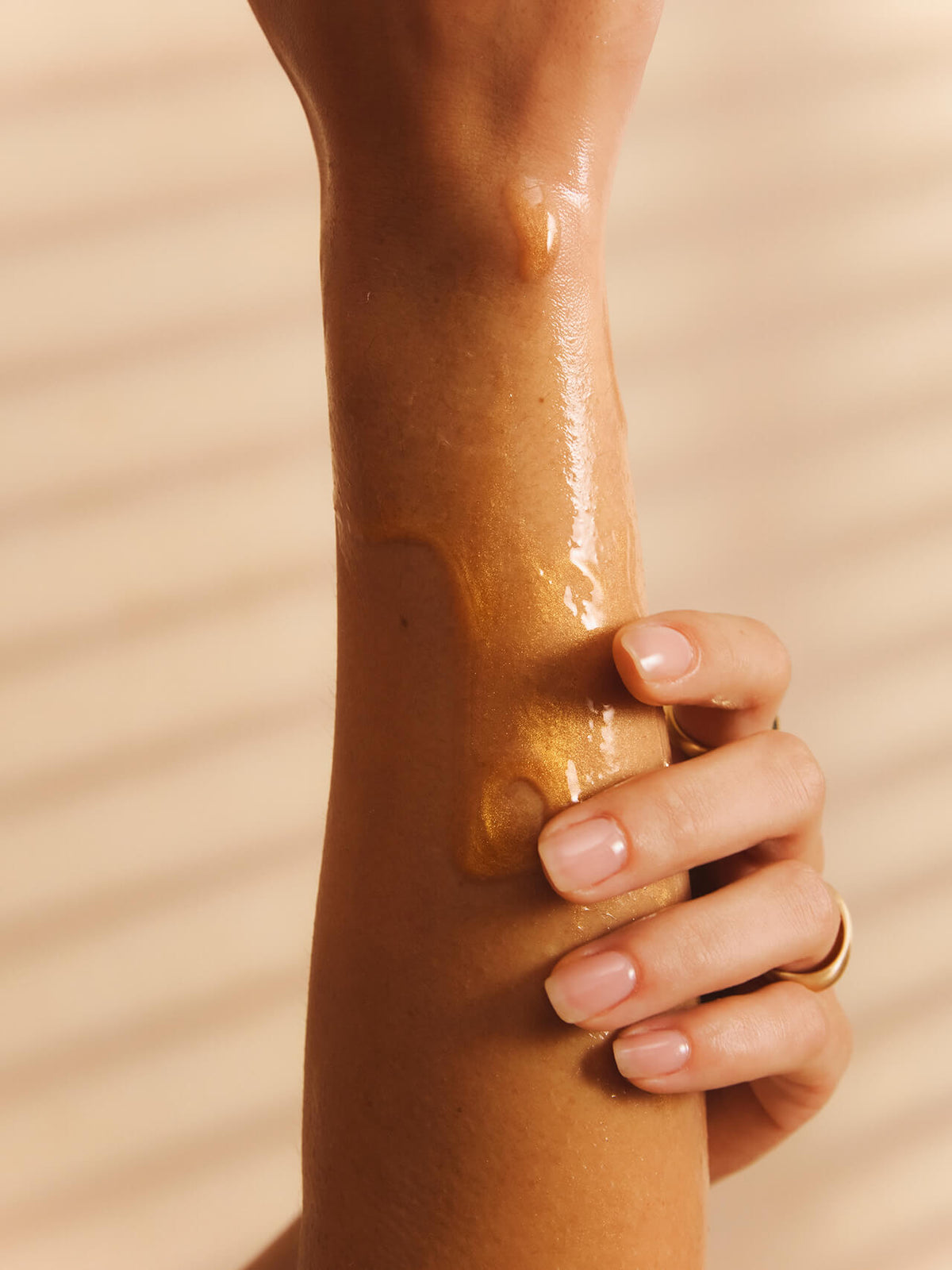 Mix 4 Huiles de Douche Parfumée Nacrée Image